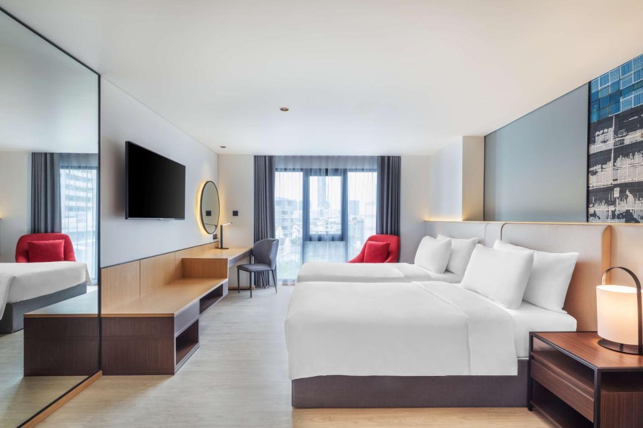 Best Western Click Sathorn 11 Bangkok Exteriör bild