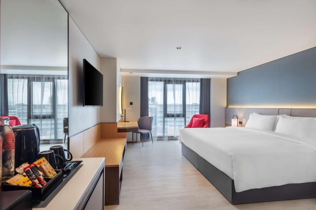 Best Western Click Sathorn 11 Bangkok Exteriör bild