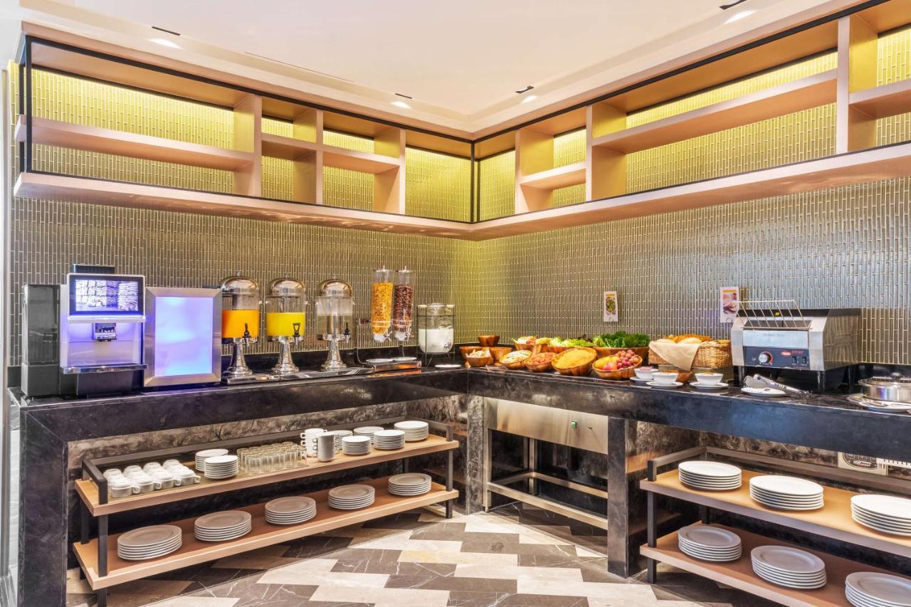 Best Western Click Sathorn 11 Bangkok Exteriör bild