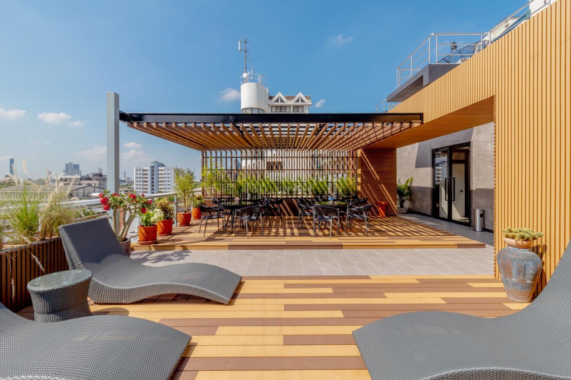 Best Western Click Sathorn 11 Bangkok Exteriör bild